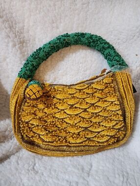 NWT Handcrafted in India Novelty Pineapple Shaped Beaded Purse w/ Mini Charm